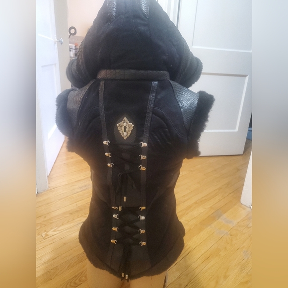 AYYAWEAR- handcrafted women's Vest - Picture 3 of 7